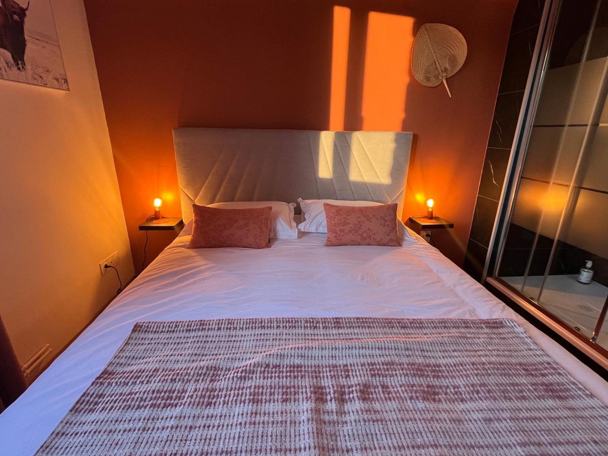 L Hirondelle 3 Bed & Breakfast Erondelle Eksteriør bilde